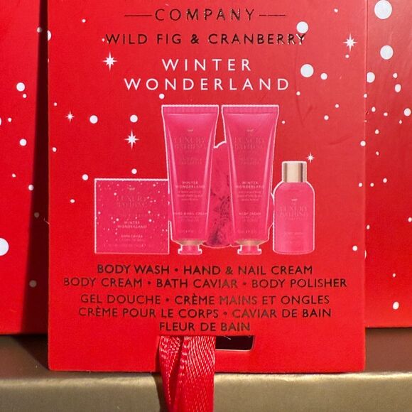 Grace Cole The Luxury Bathing Winter Wonderland Wild Fig & Cranberry Complete Co - Picture 2 of 6